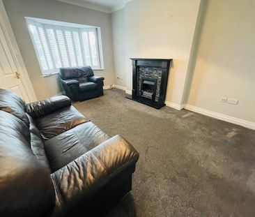 2 bedroom mews to rent - Photo 1