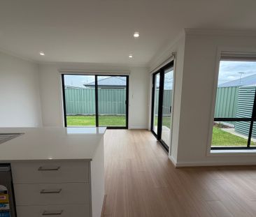 Brand New Build! - Photo 1