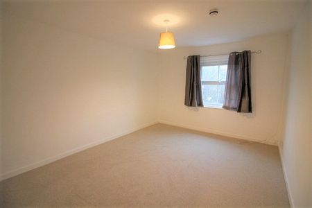 Flat 4, 10/11 Clifton Road - Photo 3