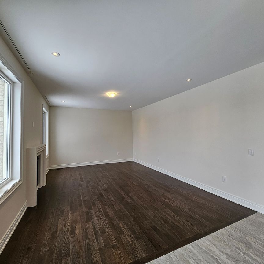 For Lease - 22 Watershed Gate Unit# upper, East Gwillimbury, Ontario - Photo 1