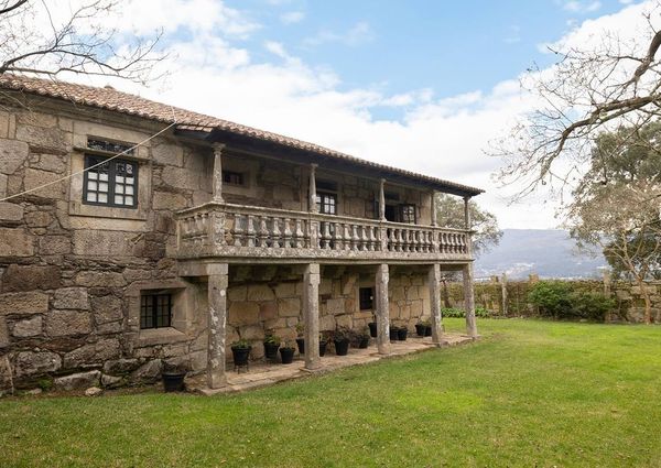 6 bedroom luxury Detached House for rent in O Rosal, Spain