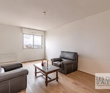 Location Appartement 3 pièces 69m² LYON 8ème - Photo 2