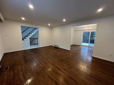 For Lease - 298 Newton Drive, Toronto, Ontario - Photo 3