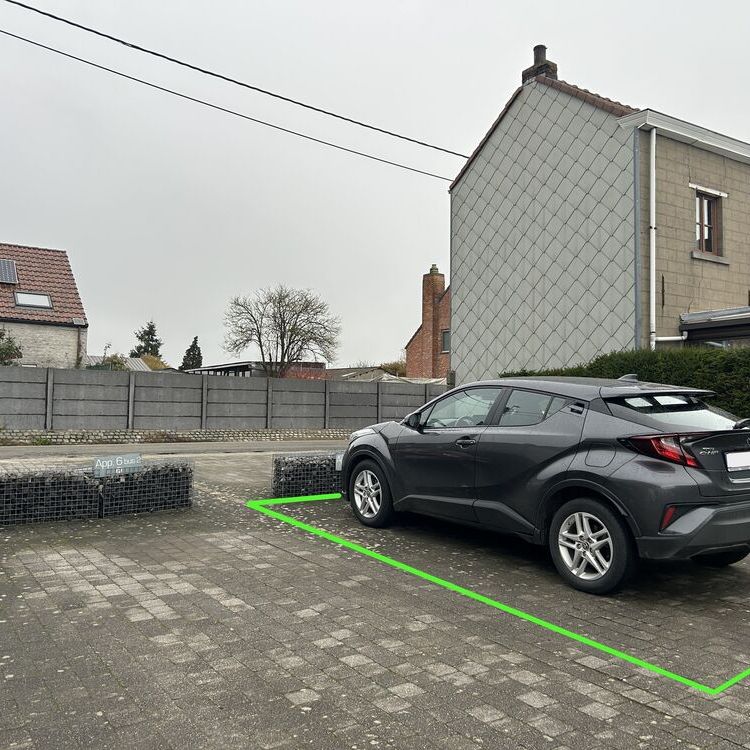 Instapklaar appartement met terras en autostaanplaats in Woubrechtegem (Herzele) - Photo 1