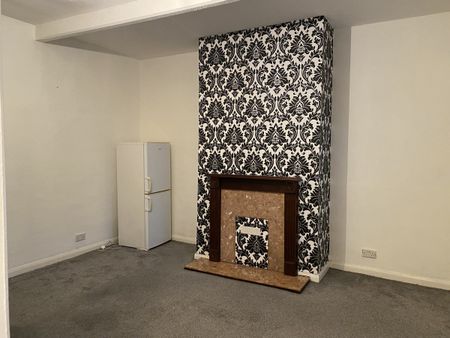 ONE BEDROOM TERRACED HOUSE - Photo 5