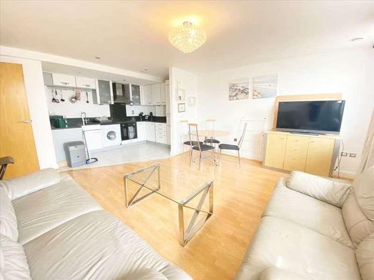 Mercury House, Heathcroft, Ealing, W5 - Photo 1