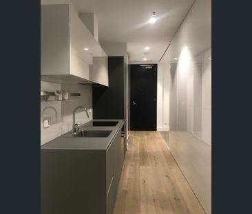 1007/14 Queens Road, Melbourne, Vic 3004 - Photo 5