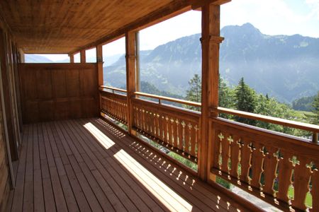 Magnifique 5.5 pièces de standing, en attique et en duplex avec grande terrasse à 360° et vue spectaculaire. - Photo 2