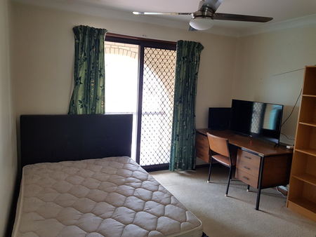 8 Sasha Street, Robertson, QLD - Photo 3