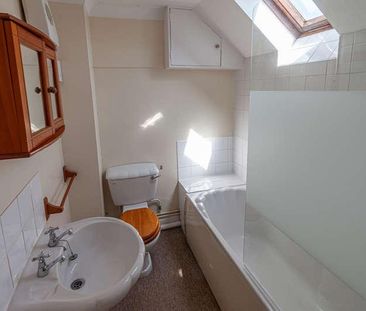 White Hart Court, IP13 - Photo 4