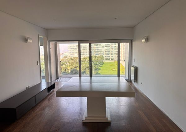 Apartamento T2 para Arrendamento no Palácio da Enseada em Matosinhos