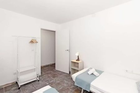 Avenida San José Artesano, Valencia, Valencian Community 46025 - Photo 5