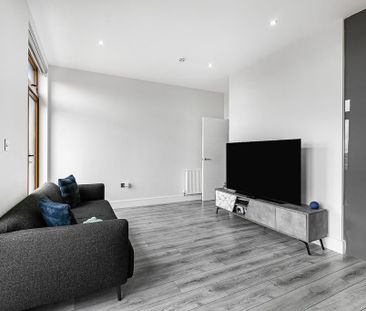 2 bedroom penthouse to rent - Photo 1