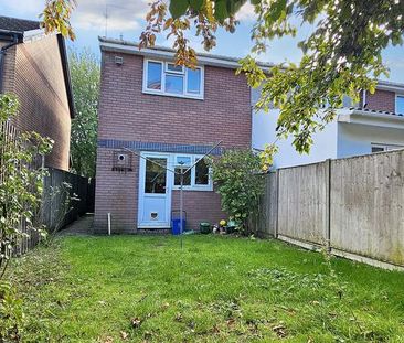 2 bedroom end of terrace house to rent - Photo 2