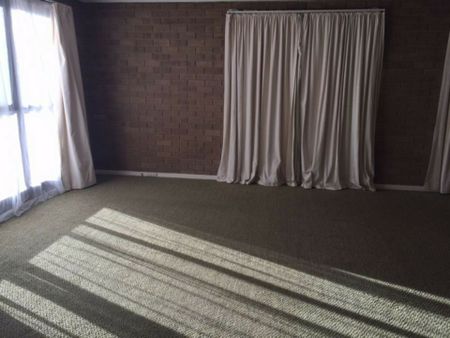 27 Muresk Street, Farrer ACT, Belconnen - Photo 5