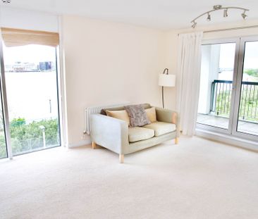 Price £1,950 pcm - Available Now - Furnished - Photo 4
