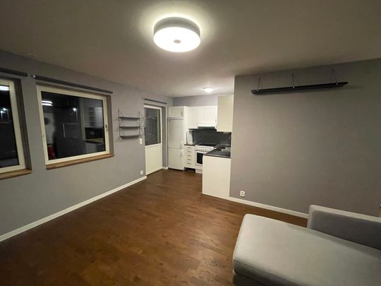 Rondovägen, Skogås - Foto 1