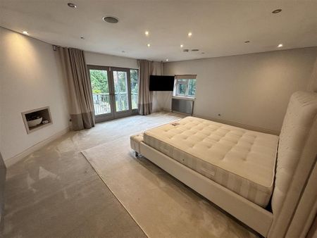 5 bedroom detached house to rent - Photo 4
