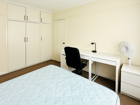 42 Gourlay Street, Balaclava, VIC - Photo 3