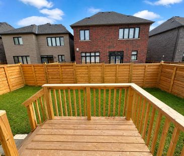 For Lease - 1041 Suddard Avenue, Oshawa, Ontario - Photo 5