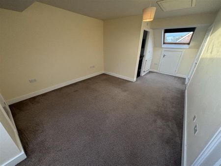 4 bedroom townhouse to rent - Photo 4