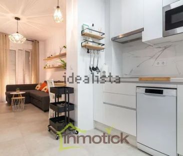 Alquiler de piso en Centro - Foto 1