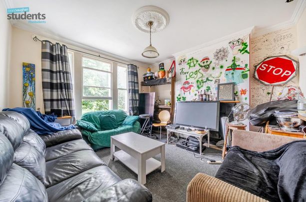 7 bedroom terraced house to rent - Photo 1