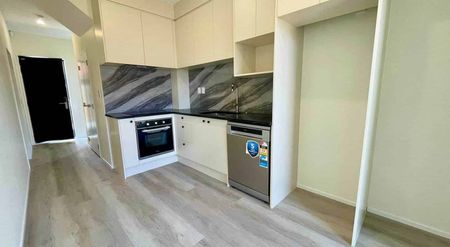 Marvelous in Mangere! - Photo 3
