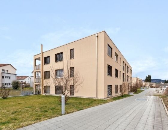 Living in a quiet neighborhood - Photo 1