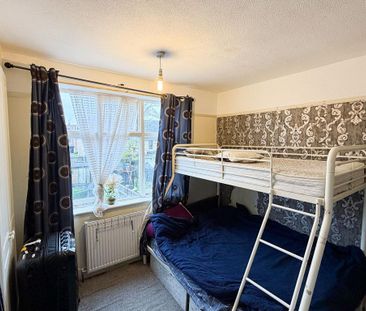 4 bedroom terraced house to rent - Photo 6