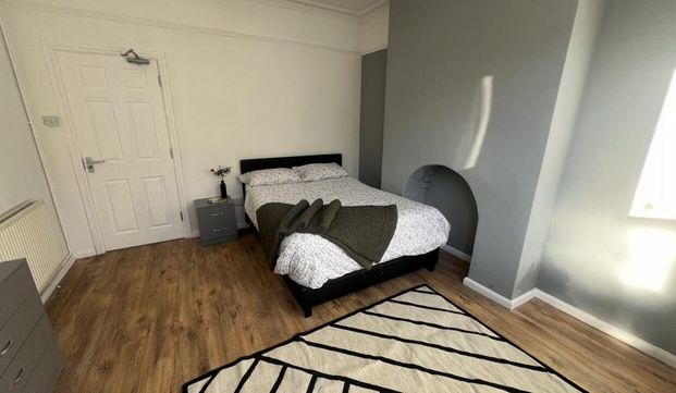 5 bedroom terraced house to rent - Photo 1