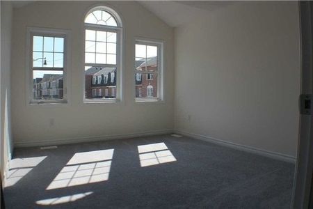 For Lease - 78 Quillberry Close, Brampton, Ontario - Photo 4