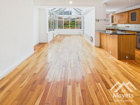 3 bedroom semi-detached house to rent - Photo 2