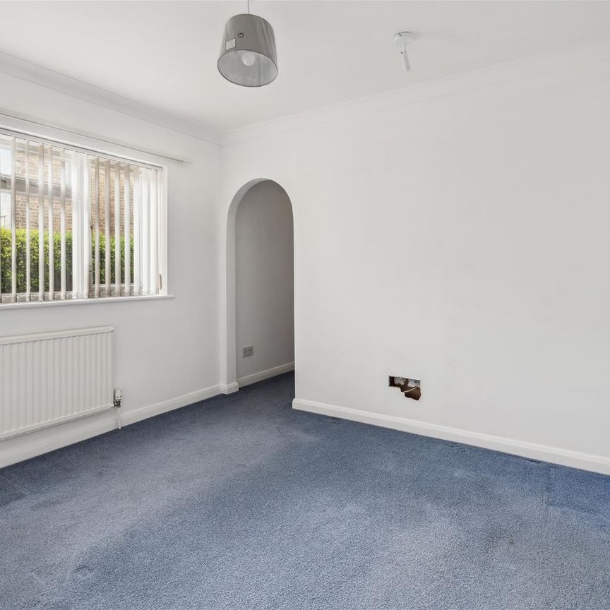 Totteridge Road, High Wycombe - Photo 1