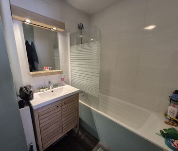 Location Appartement 2 pièces 53m² RONCHIN 59790 - Photo 5
