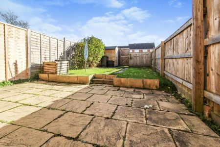 2 bedroom semi-detached house to rent - Photo 5