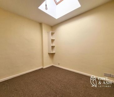 18 Low Road, Lisburn, BT27 4TJ - Photo 2