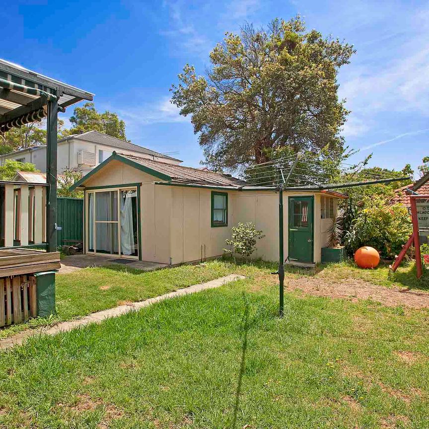 28 Boundary Road, Mortdale NSW 2223 - House For Rent | Domain - Photo 2