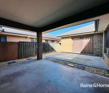 4 Cutter Lane, Sanctuary Lakes, VIC 3030 - Photo 2