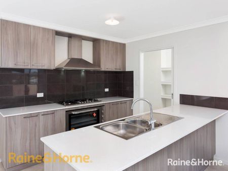 FAMILY HOME IN BOOROOMA - Photo 2