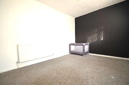 Carlton Avenue, Feltham, TW14 - Photo 2