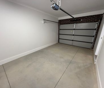 BRAND NEW 2 BEDROOM TOWNHOUSE - Photo 4