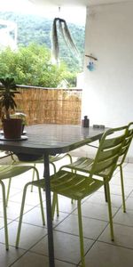 Location Appartement 2 pièces 49m² ST DENIS 97400 - Photo 3