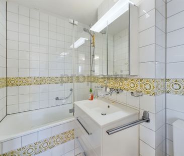 Furnished 1.5 room apartment with charm and comfort in Dällikon, Ca... - Photo 4