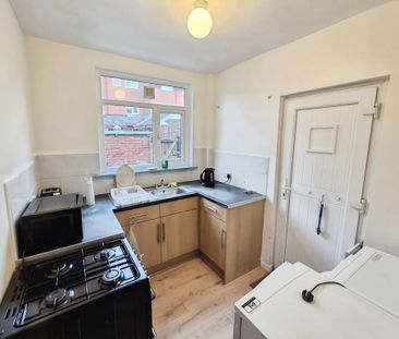 2 bedroom terraced house to rent - Photo 6