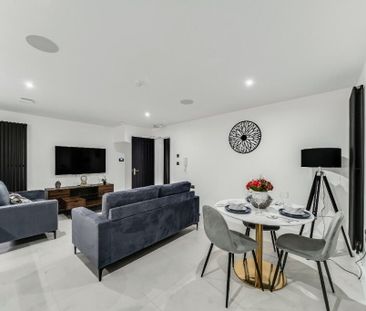 6 bedroom house to rent - Photo 2