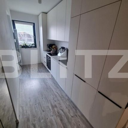 Apartament 3 camere, open-space, bloc nou, parcare, zona Ciuperca - Fotografie 1