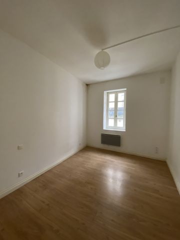 Location Appartement 2 pièces 46m² CASTELNAUDARY 11400 - Photo 5