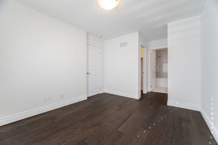 For Lease - 48 Porcelain Way, Whitby, Ontario - Photo 2