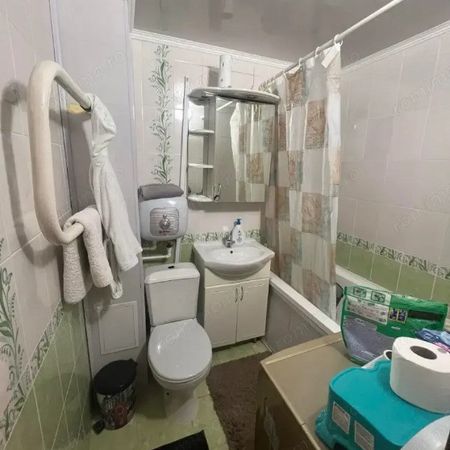 Oferim spre inchiriere garsoniera in zona Parcului Humulesti - Fotografie 4